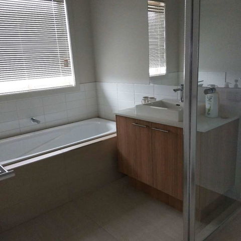 Melbourne Guest House - New Castle Holiday 36