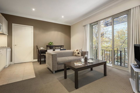Comfort Hotel Melbourne Central - New Castle Holiday 9