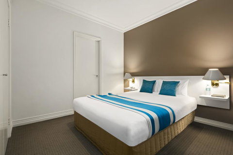Comfort Hotel Melbourne Central - New Castle Holiday 1