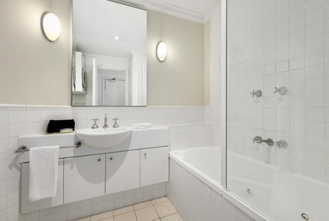 Comfort Hotel Melbourne Central - New Castle Holiday 6