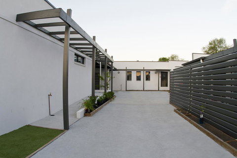 16 King Street - New Castle Holiday 24