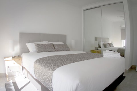 16 King Street - New Castle Holiday 7