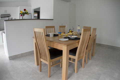 16 King Street - New Castle Holiday 30