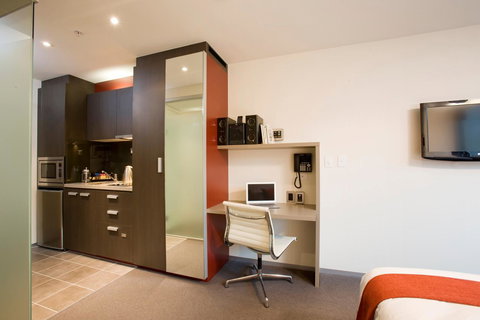 City Tempo - Queen St - New Castle Holiday 5