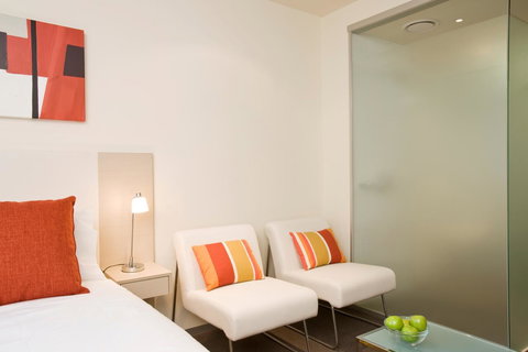 City Tempo - Queen St - New Castle Holiday 11