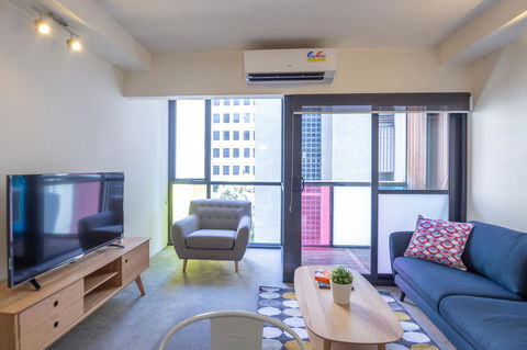 Canvas Suites On Russell Place - New Castle Holiday 2