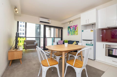 Canvas Suites On Russell Place - New Castle Holiday 4