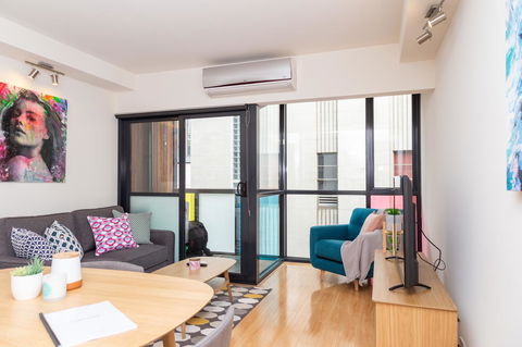 Canvas Suites On Russell Place - New Castle Holiday 19