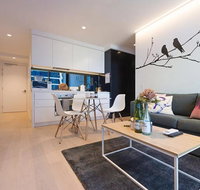 Ali  Hill accommodationlighthouse - New Castle Holiday