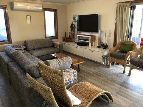 Beautiful, Cosy And Quiet - New Castle Holiday 4