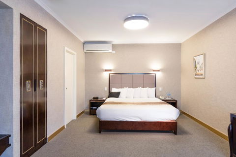 Eltham Gateway Hotel & Conference Centre - New Castle Holiday 5