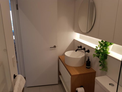 Ivanhoe Apartments - New Castle Holiday 24