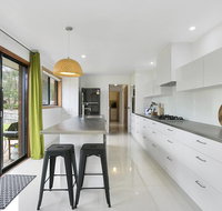 Fairhills - NEW LISTING beautifully styled - New Castle Holiday