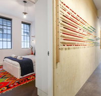 Spacious Warehouse 2Bed Melbourne CBD Apartment - New Castle Holiday
