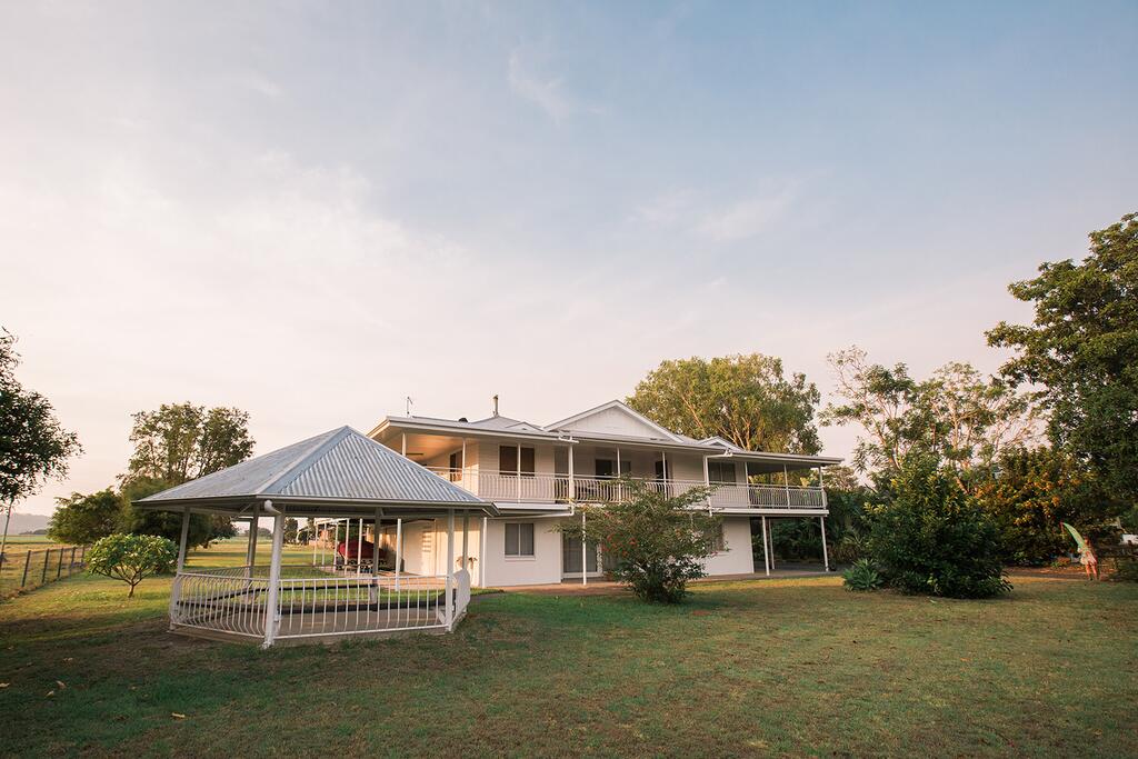 Tumbulgum NSW New Castle Holiday