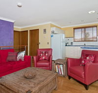THE BOARDROOM ON BANKSIA - 11 Banksia Ave Bonny Hills - New Castle Holiday