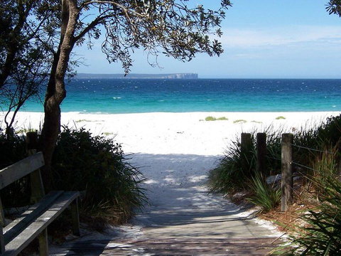 The Break Beachside - New Castle Holiday 2