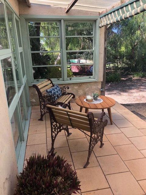 The Coach House - New Castle Holiday 3