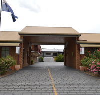 The Cottage Motor Inn Albury - New Castle Holiday