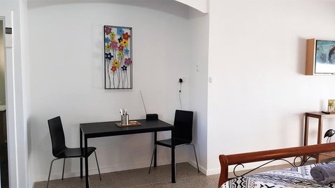 The Courtyard - New Castle Holiday 2