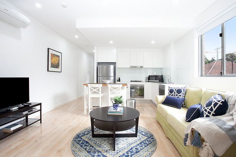 The Cove - L'Abode Accommodation - New Castle Holiday 1