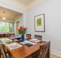 The Curtin Family Home - New Castle Holiday