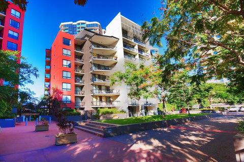 The Docks On Goodwin - New Castle Holiday 2