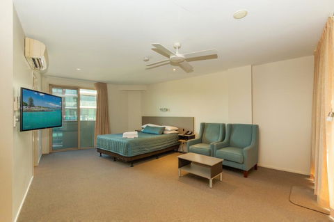 The Dorsal Boutique Hotel - New Castle Holiday 1