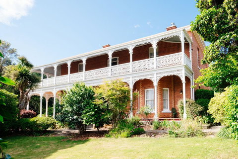 The Dragonfly North West - New Castle Holiday 1