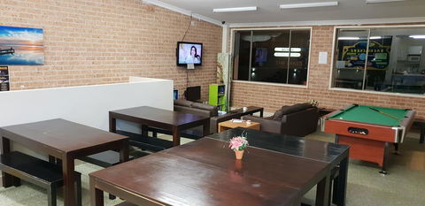 The Entrance Backpackers - New Castle Holiday 2