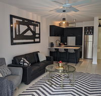 The Escape Luxury Apartments Peppers Beach Club Palm Cove - New Castle Holiday