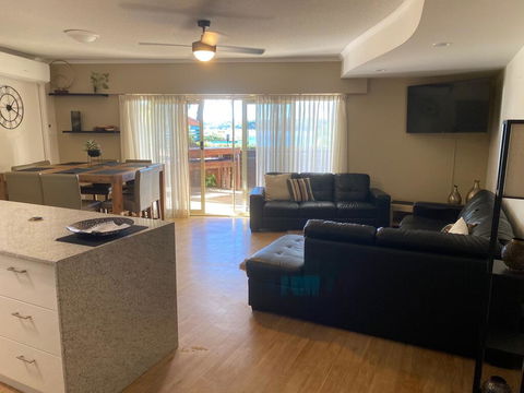 The Esplanade Holiday Apartments - New Castle Holiday 1