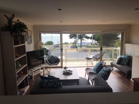 The Esplanade Holiday Home - New Castle Holiday 2