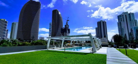 The Eureka Gold Coast Residence On Broadbeach - New Castle Holiday 0
