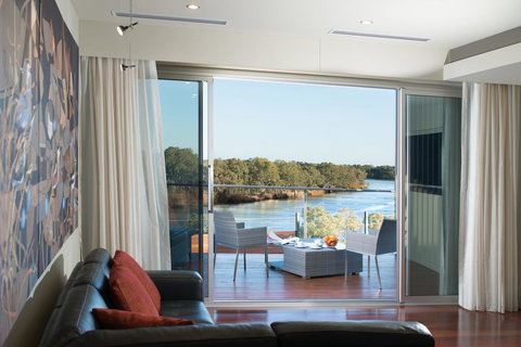 The Frames - New Castle Holiday 1