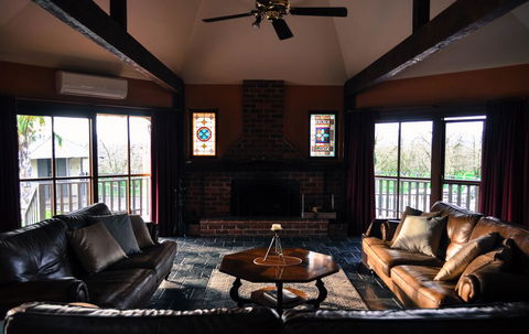 The George Yering - New Castle Holiday 1