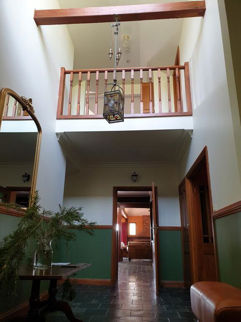 The George Yering - New Castle Holiday 3