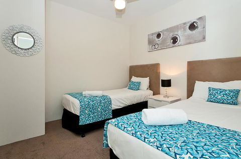 The Grand Apartments - New Castle Holiday 1