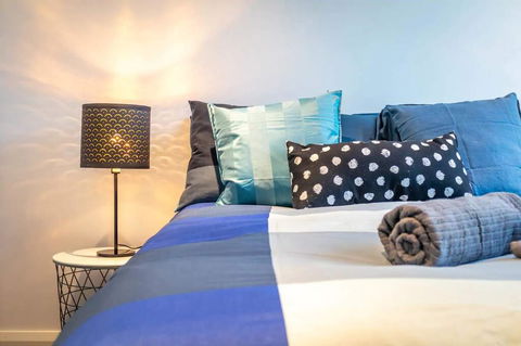 The Heart Of Northbridge With Complimentary Parking, Wifi & Netflix - New Castle Holiday 1