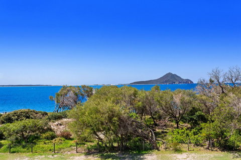 The Helm, Unit 3/22 Voyager Close - New Castle Holiday 1