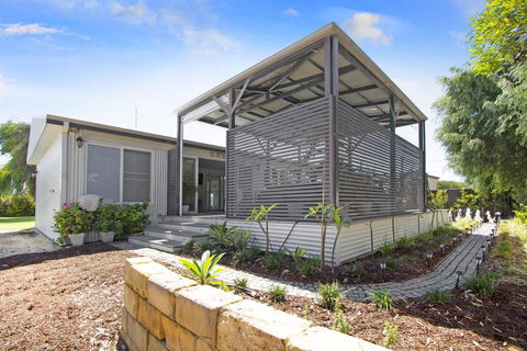 The Jetty - New Castle Holiday 0