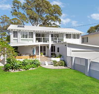 THE LAKE HOUSE - WiTH SWIMMING POOL - New Castle Holiday