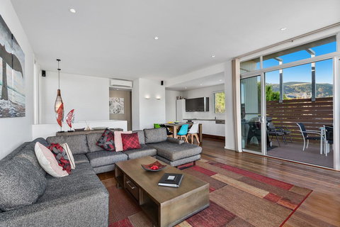 The Lane House - New Castle Holiday 1