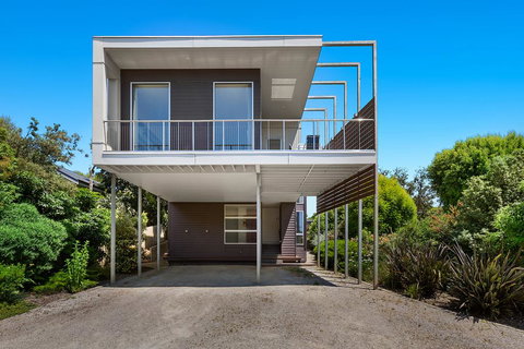 The Lane House - New Castle Holiday 3