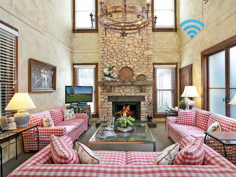 The Lodge @ Linden Hall - New Castle Holiday 0