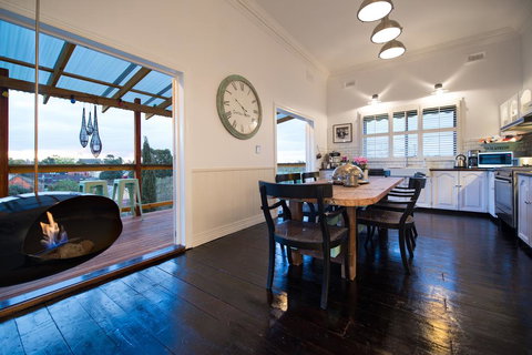 The Lodge At Clunes - New Castle Holiday 3