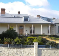 The Lodge on Elizabeth Boutique Hotel - New Castle Holiday