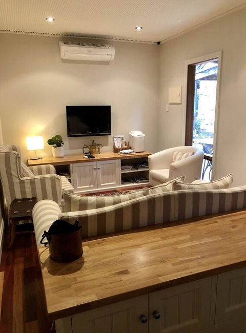 The Miners Cottage, Barossa - New Castle Holiday 3