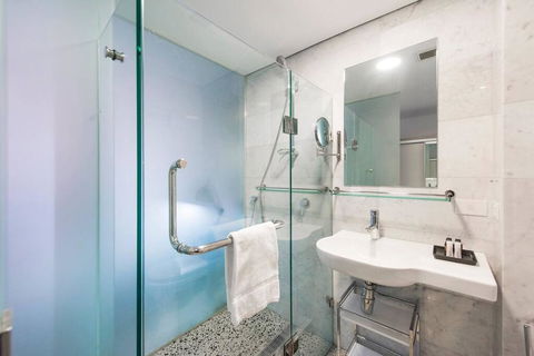 The Nest - New York Style Space In Northbridge + Roof Terrace - New Castle Holiday 3