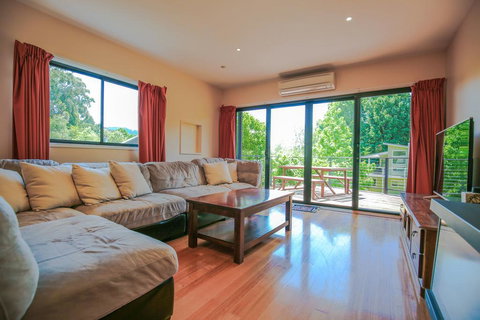 The Nisse House - New Castle Holiday 2